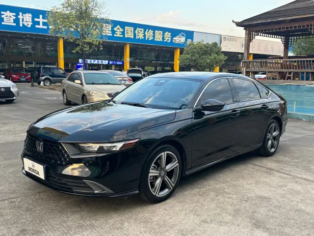 Фотография автомобиля — Honda Accord