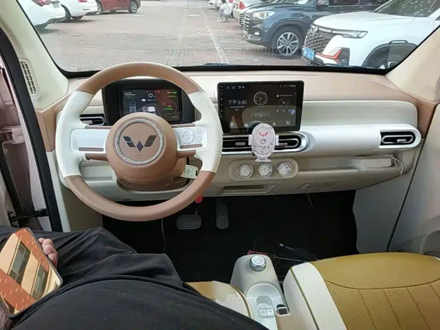Wuling Hongguang Mini EV — Фото автомобиля 9