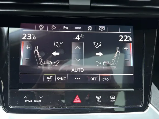 Audi Audi Q6 2023 40 TFSI quattro Cloud View Light Yulin Package — Фото автомобиля 30