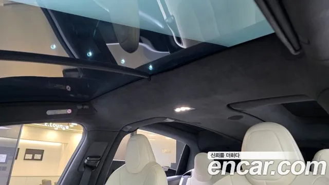 Tesla Model X — Фото автомобиля 19