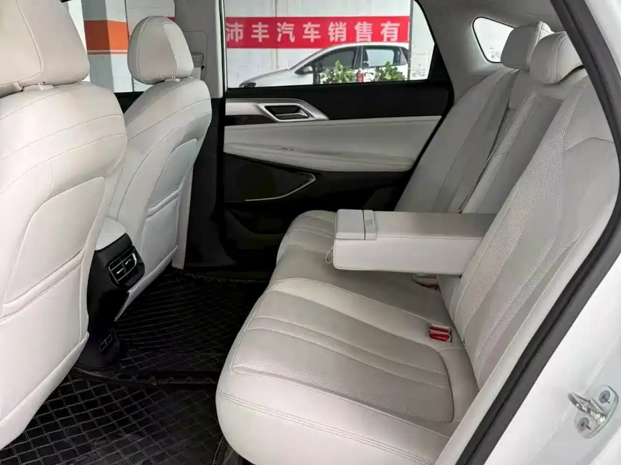 XPeng XPeng P5 2024 500Pro Version — Фото автомобиля 15