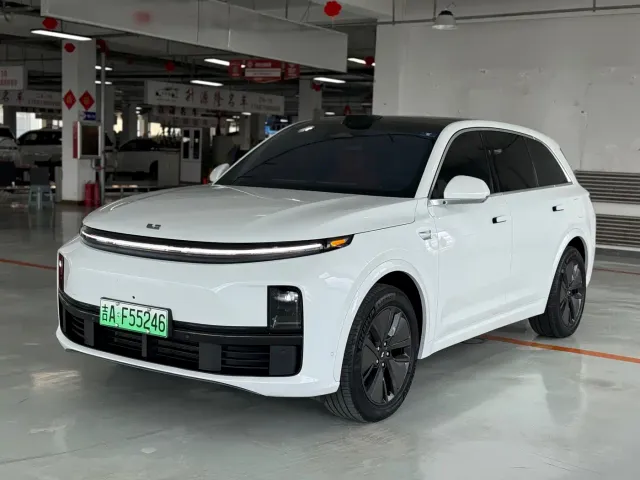 Li Auto L7 — Фото автомобиля 3