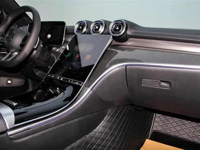 Mercedes-Benz C-Class — Фото автомобиля 24