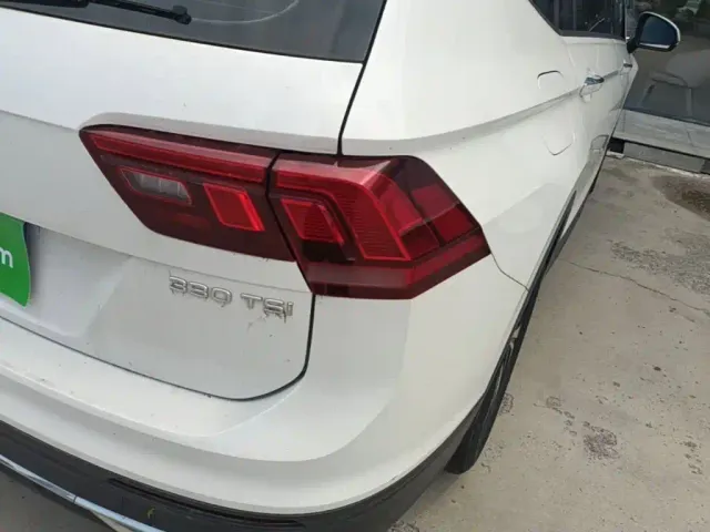 Volkswagen Tiguan L — Фото автомобиля 7