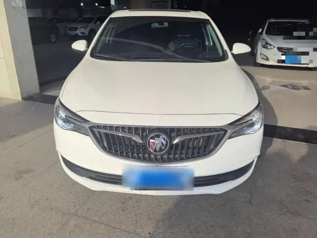 Buick Excelle — Фото автомобиля 2