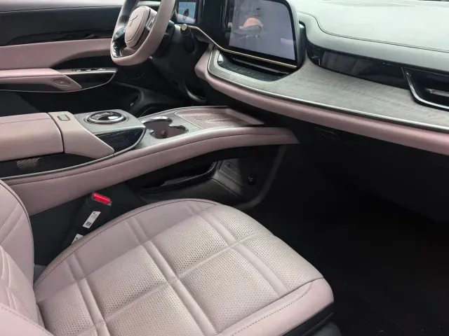 Hongqi Tian Gong 08 — Фото автомобиля 5
