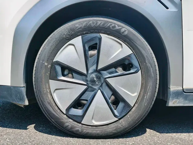 GAC Aion Y — Фото автомобиля 11