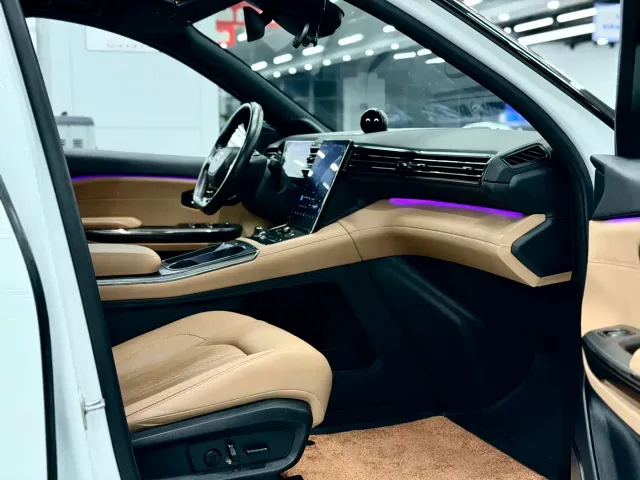 Nio ES6 — Фото автомобиля 8