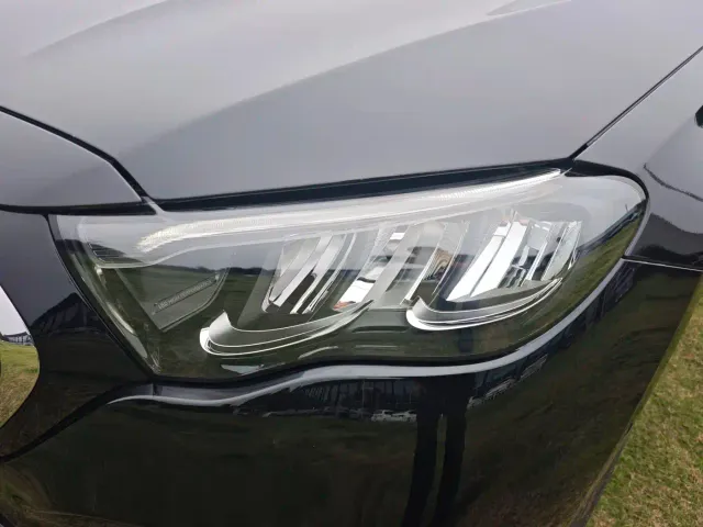 Mercedes-Benz E-Class — Фото автомобиля 9