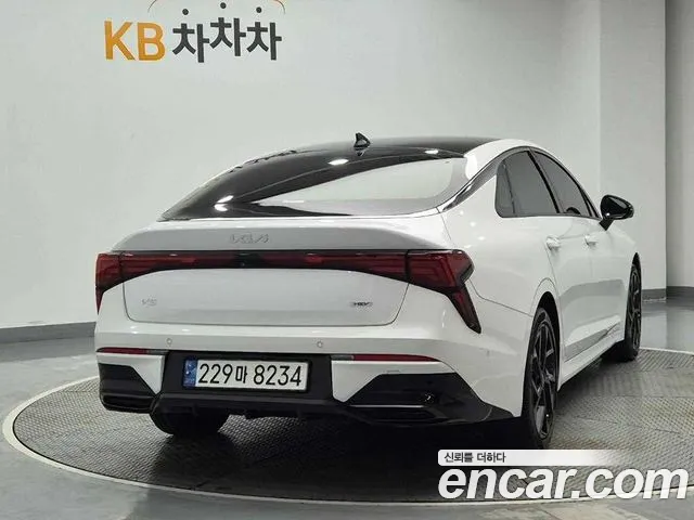 Kia K5 Generation 3 — Фото автомобиля 3