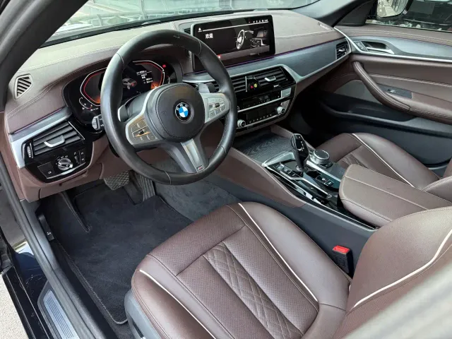 BMW 5 Series — Фото автомобиля 3