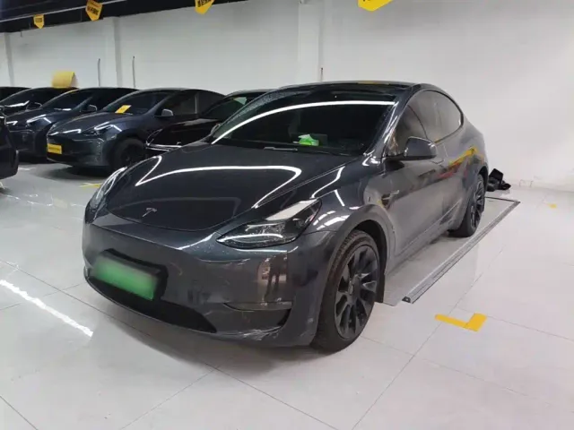 Фотография автомобиля — Tesla Model Y