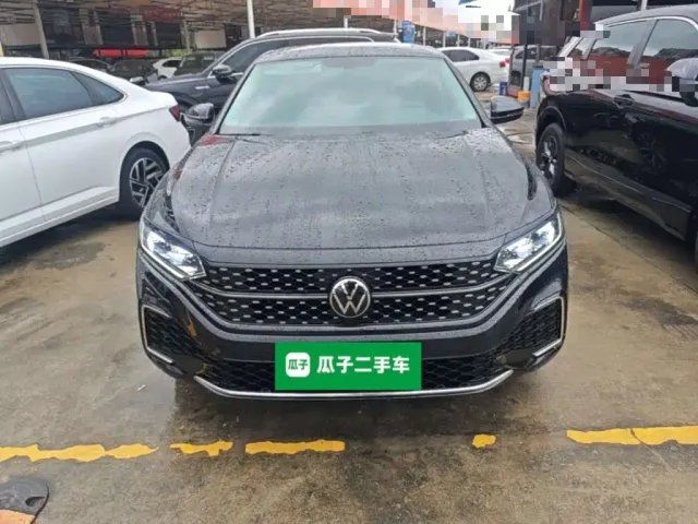 Volkswagen Passat — Фото автомобиля 2