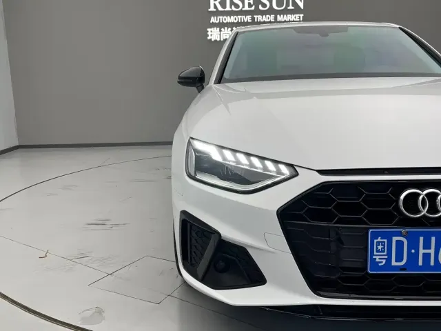Audi Audi A4L 2022 40 TFSI Luxury Dynamic — Фото автомобиля 15