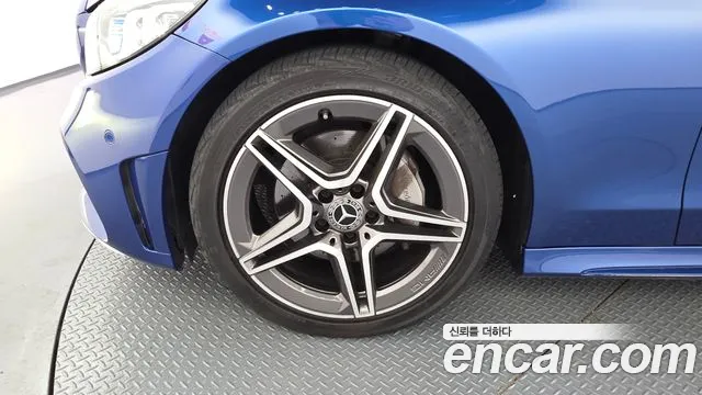 Mercedes-Benz C-Class — Фото автомобиля 4