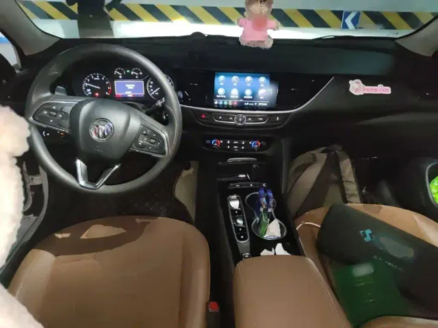 Buick Regal — Фото автомобиля 10