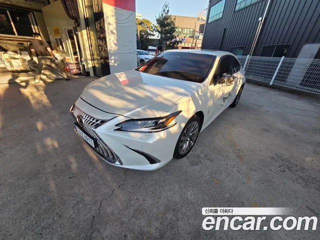 Lexus ES 7th Gen — Фото автомобиля 2