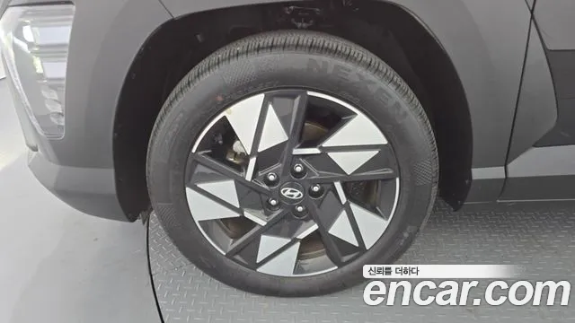 Hyundai Kona — Фото автомобиля 5
