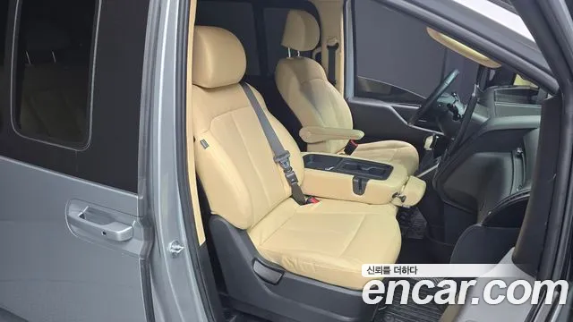 Hyundai Staria Staria 4WD Tourer 9 мест — Фото автомобиля 7