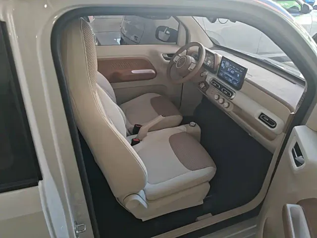 Wuling Hongguang Mini EV — Фото автомобиля 24