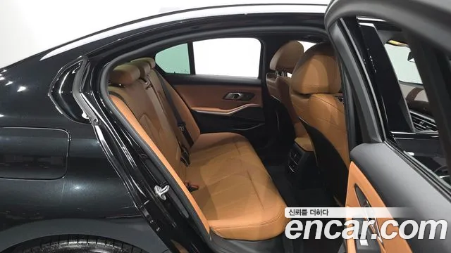 BMW 3-Series 3 серия (G20) 320i M Sport — Фото автомобиля 12