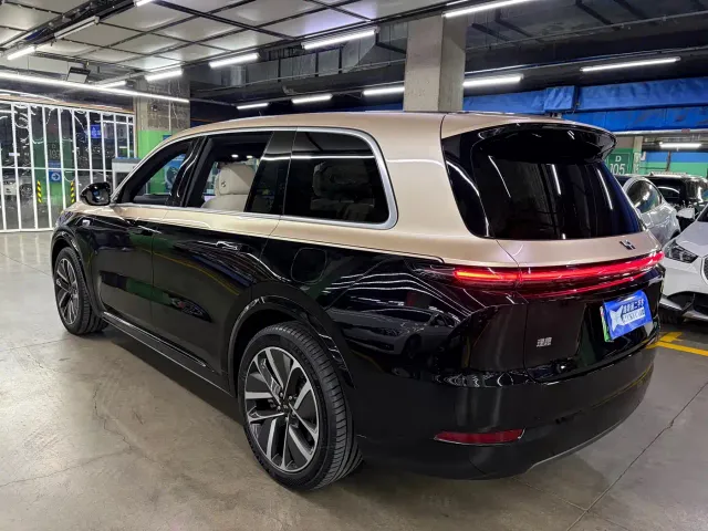 Li Auto L9 — Фото автомобиля 6