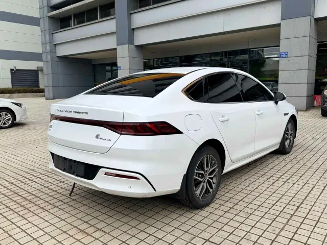 BYD Qin PLUS — Фото автомобиля 4