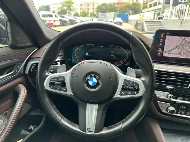 BMW BMW 5 Series 2022 Facelift II 530Li Premium Package M Sport — Фото автомобиля 15
