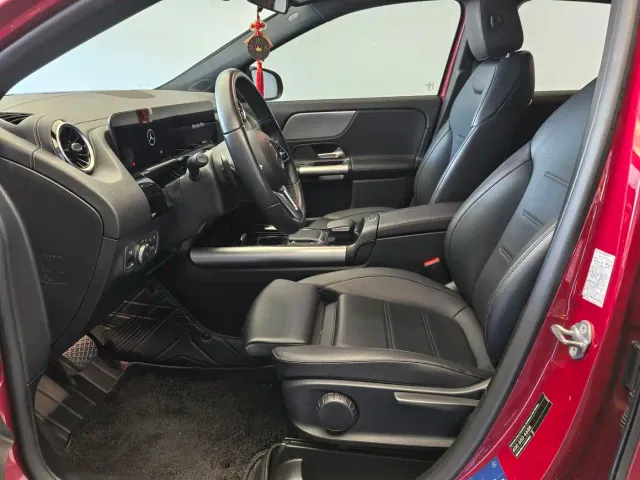 Mercedes-Benz GLA-Class — Фото автомобиля 14
