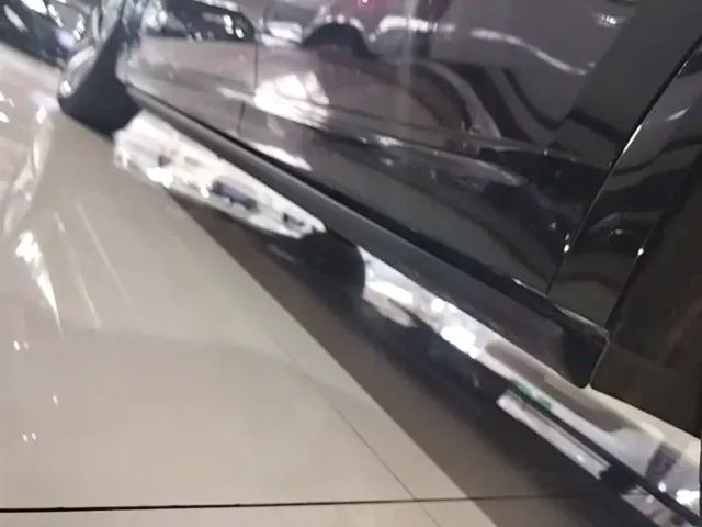 Li Auto L8 — Фото автомобиля 21