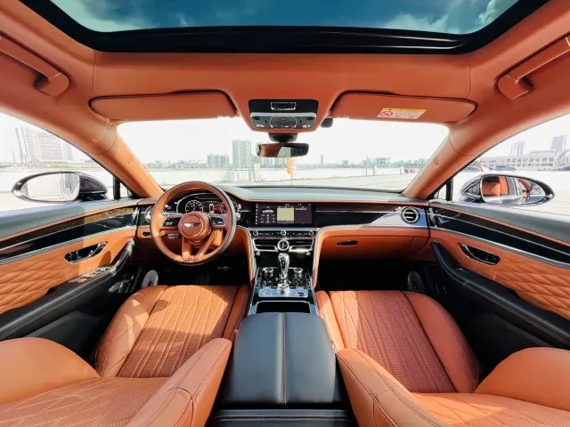 Bentley Flying Spur — Фото автомобиля 9