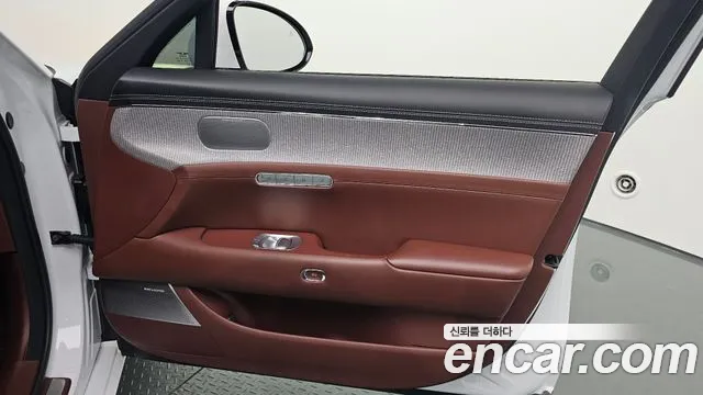 Genesis G90 Бензин 3.5 турбо AWD — Фото автомобиля 18