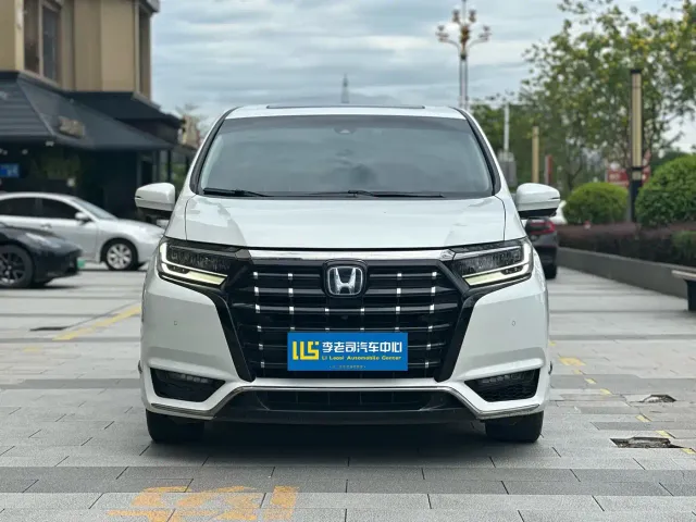 Honda Elysion — Фото автомобиля 2