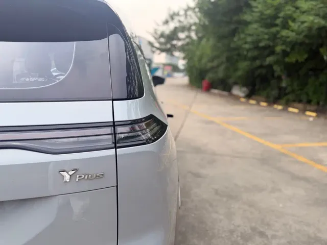 GAC Aion Y — Фото автомобиля 19