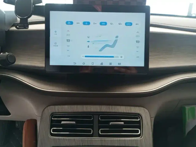 BYD Qin PLUS — Фото автомобиля 12
