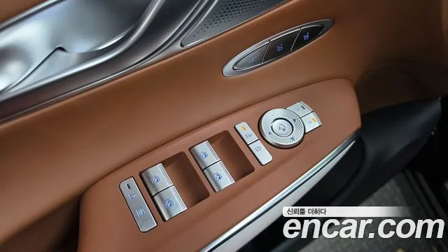 Genesis GV70 — Фото автомобиля 27