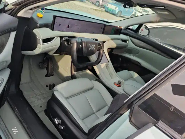IM Motors LS6 — Фото автомобиля 9