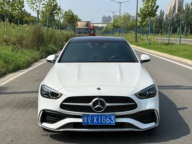Mercedes-Benz C-Class — Фото автомобиля 2