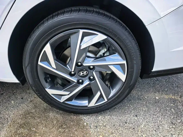 Hyundai Elantra — Фото автомобиля 7