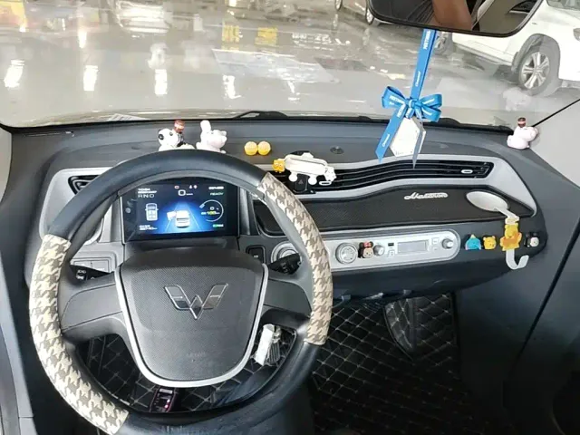 Wuling Hongguang Mini EV — Фото автомобиля 9