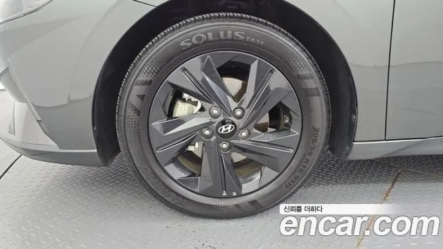 Hyundai Avante — Фото автомобиля 5