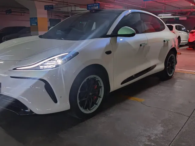 Фотография автомобиля — IM Motors LS6