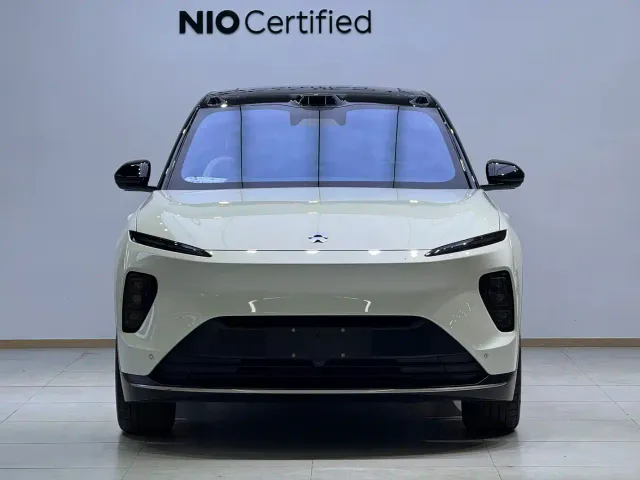 Nio ES8 — Фото автомобиля 2
