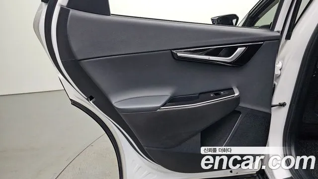 Kia EV6 — Фото автомобиля 14