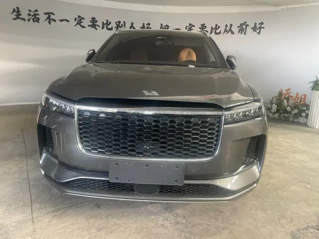 Li Auto ONE — Фото автомобиля 2