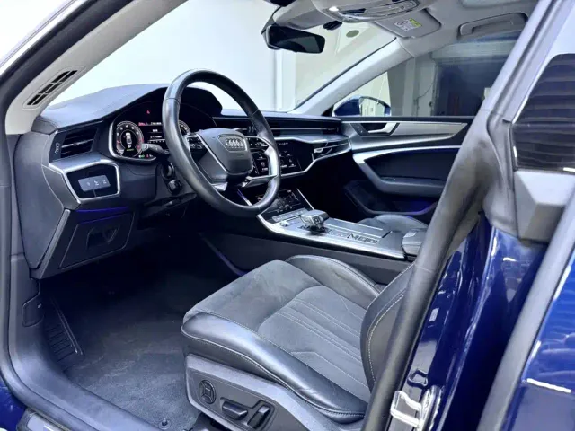 Audi A7L — Фото автомобиля 9