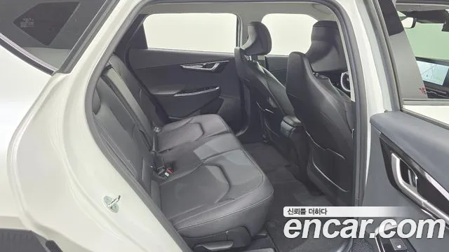 Kia EV6 — Фото автомобиля 16