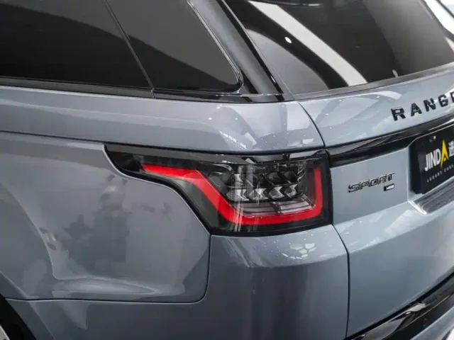 Land Rover Range Rover Sport — Фото автомобиля 17