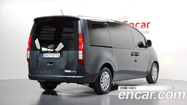 Hyundai Staria — Фото автомобиля 2