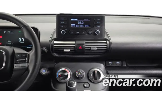 Hyundai Casper Casper Essential Light — Фото автомобиля 14